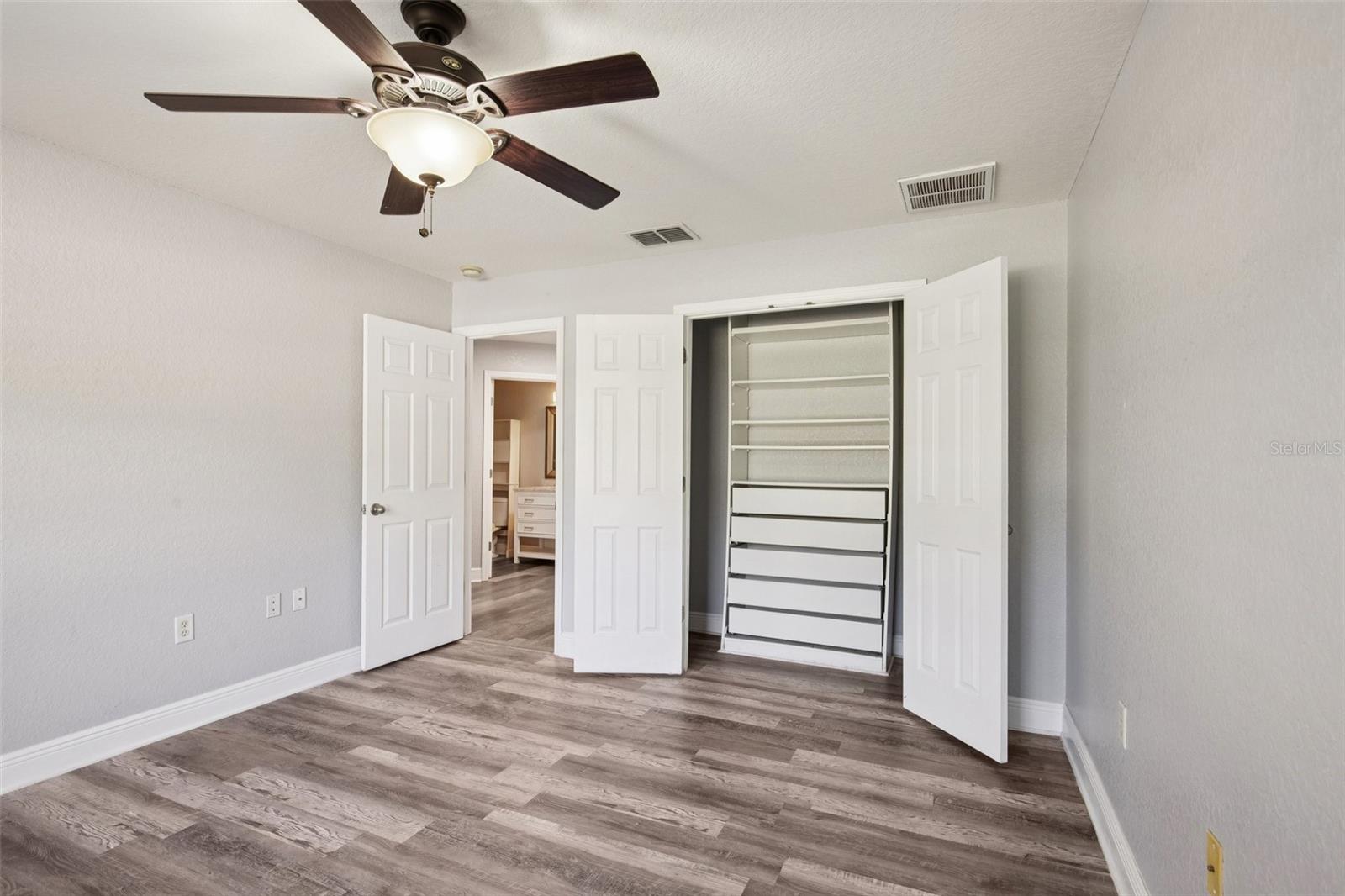 Image 34 of 59 For 70 Grass Street