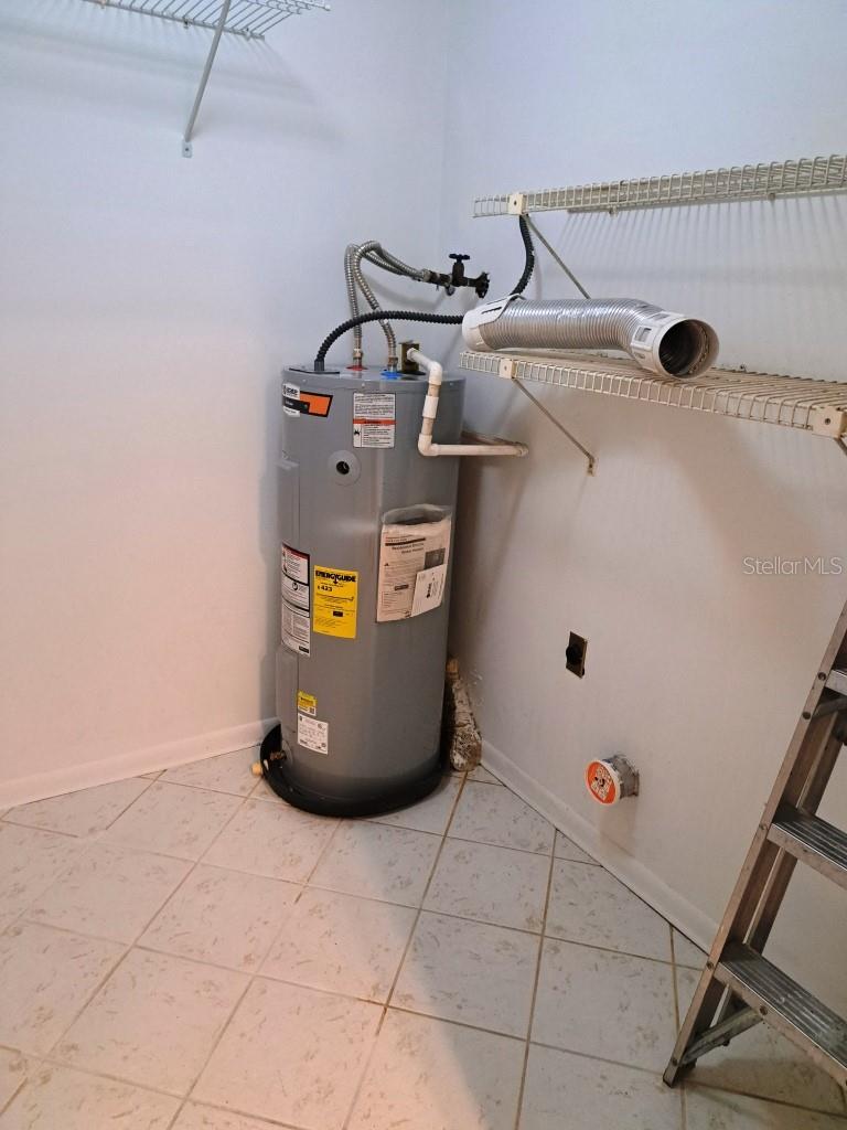 Image 8 of 20 For 12504 Palmdale Court