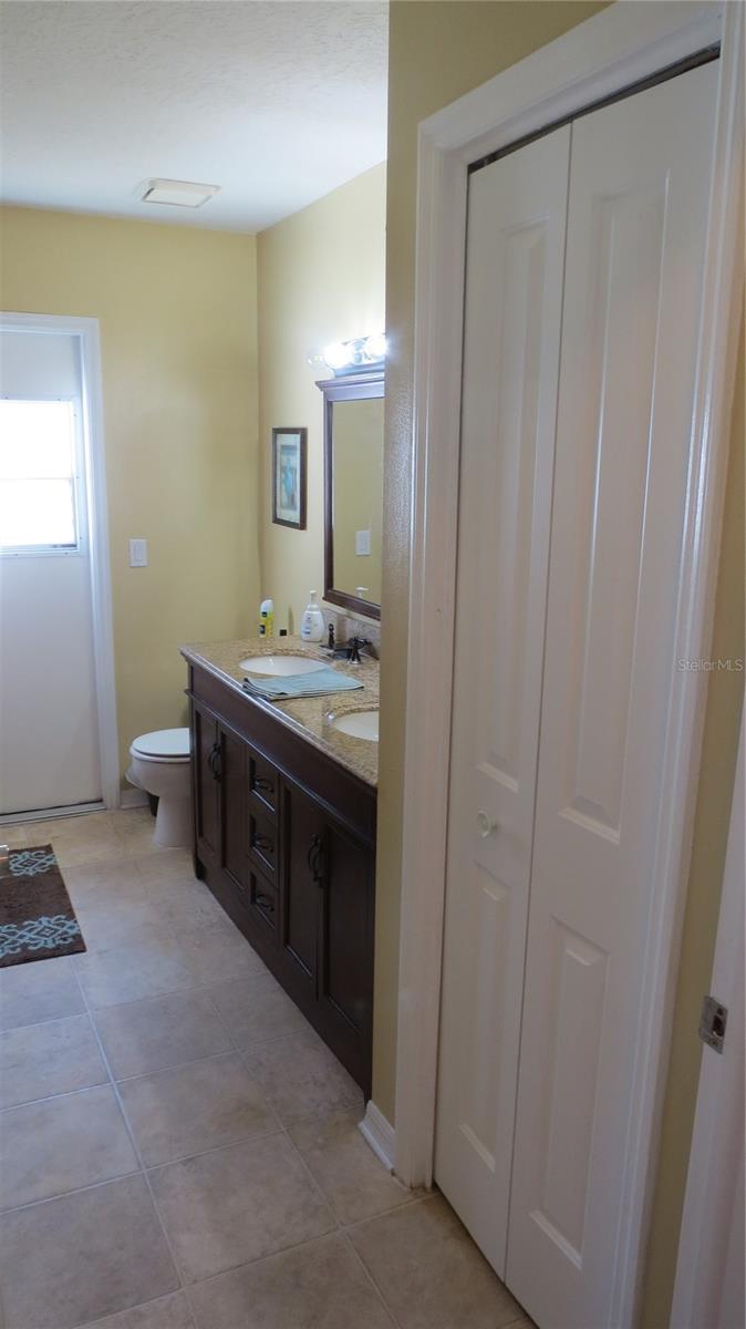 Image 26 of 34 For 3805 Scovill Lane