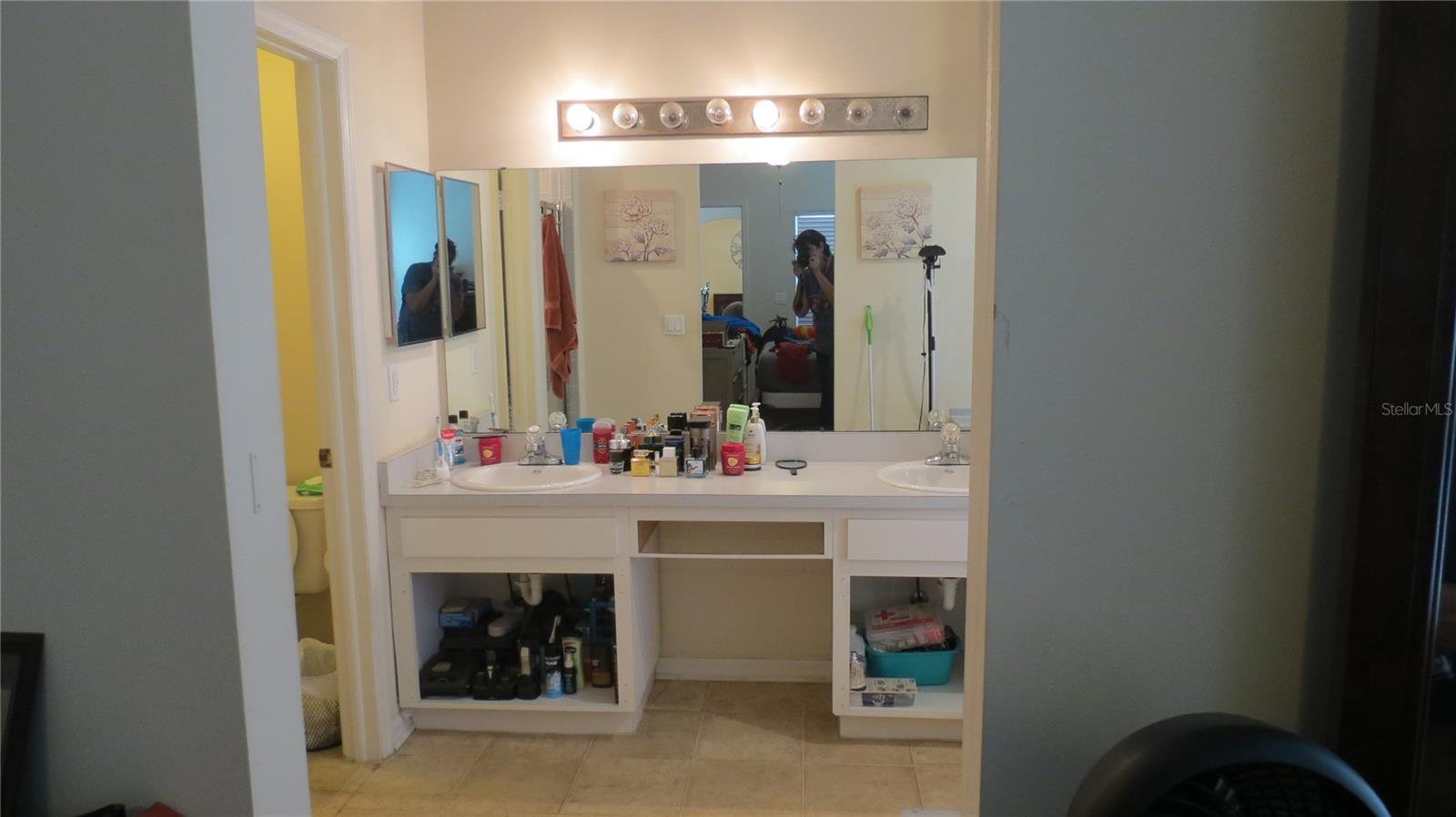 Image 7 of 34 For 3805 Scovill Lane