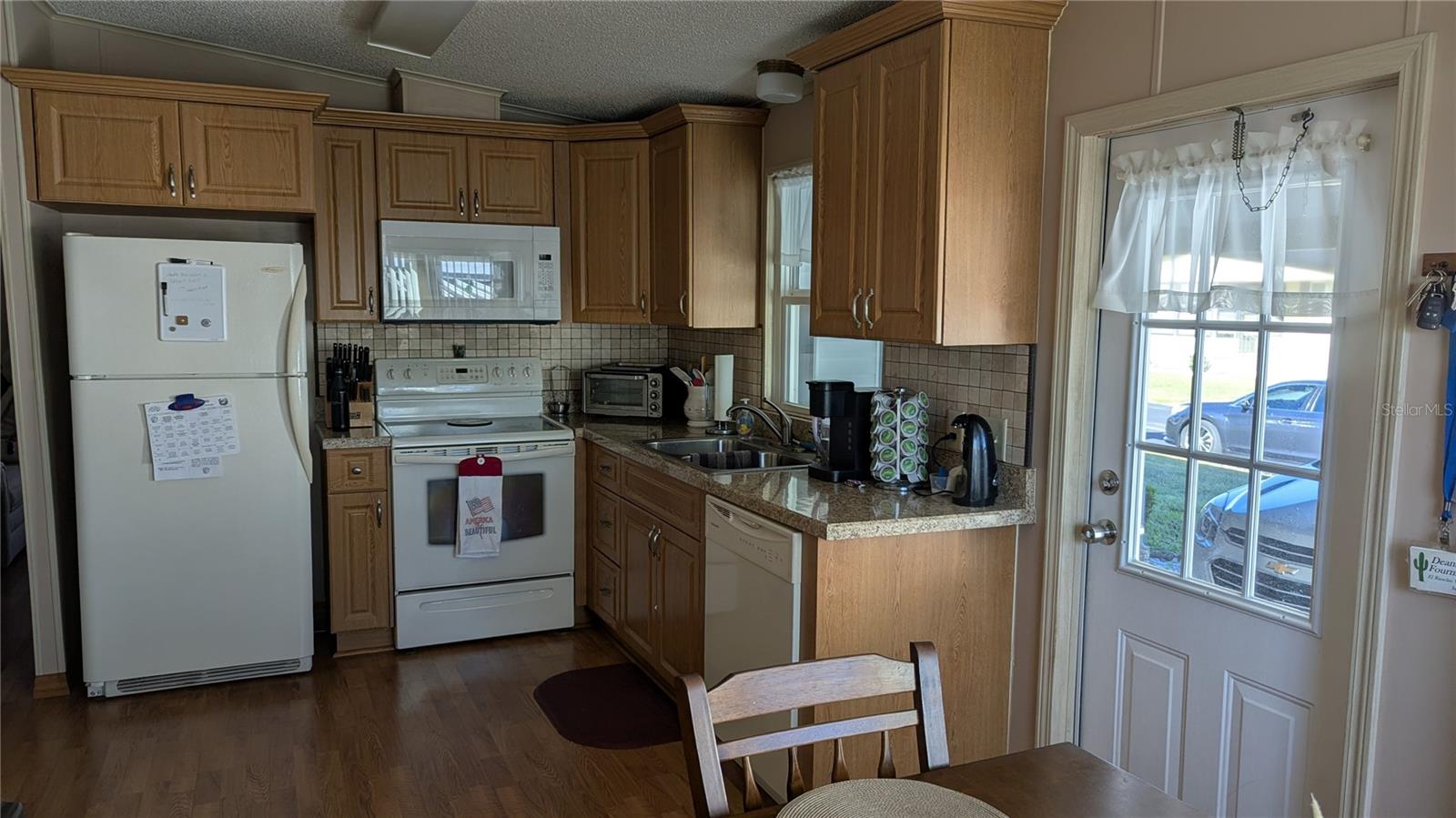 Image 4 of 16 For 7117 El Rancho Way 367