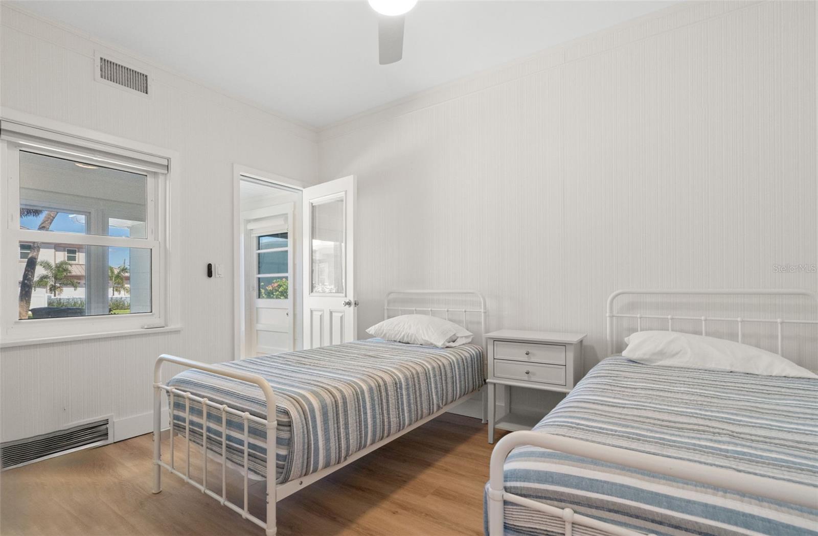 Image 34 of 63 For 1300 Gulf Boulevard