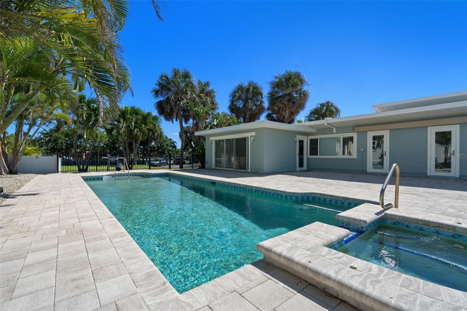 Image 44 of 63 For 1300 Gulf Boulevard