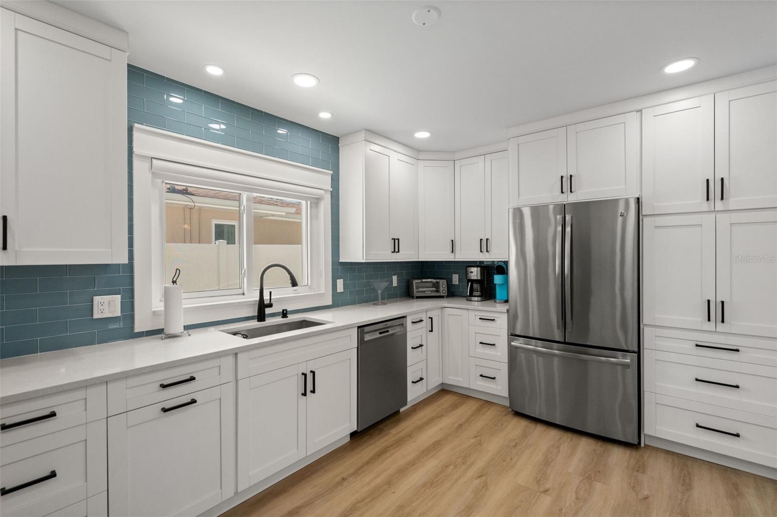 Image 6 of 63 For 1300 Gulf Boulevard