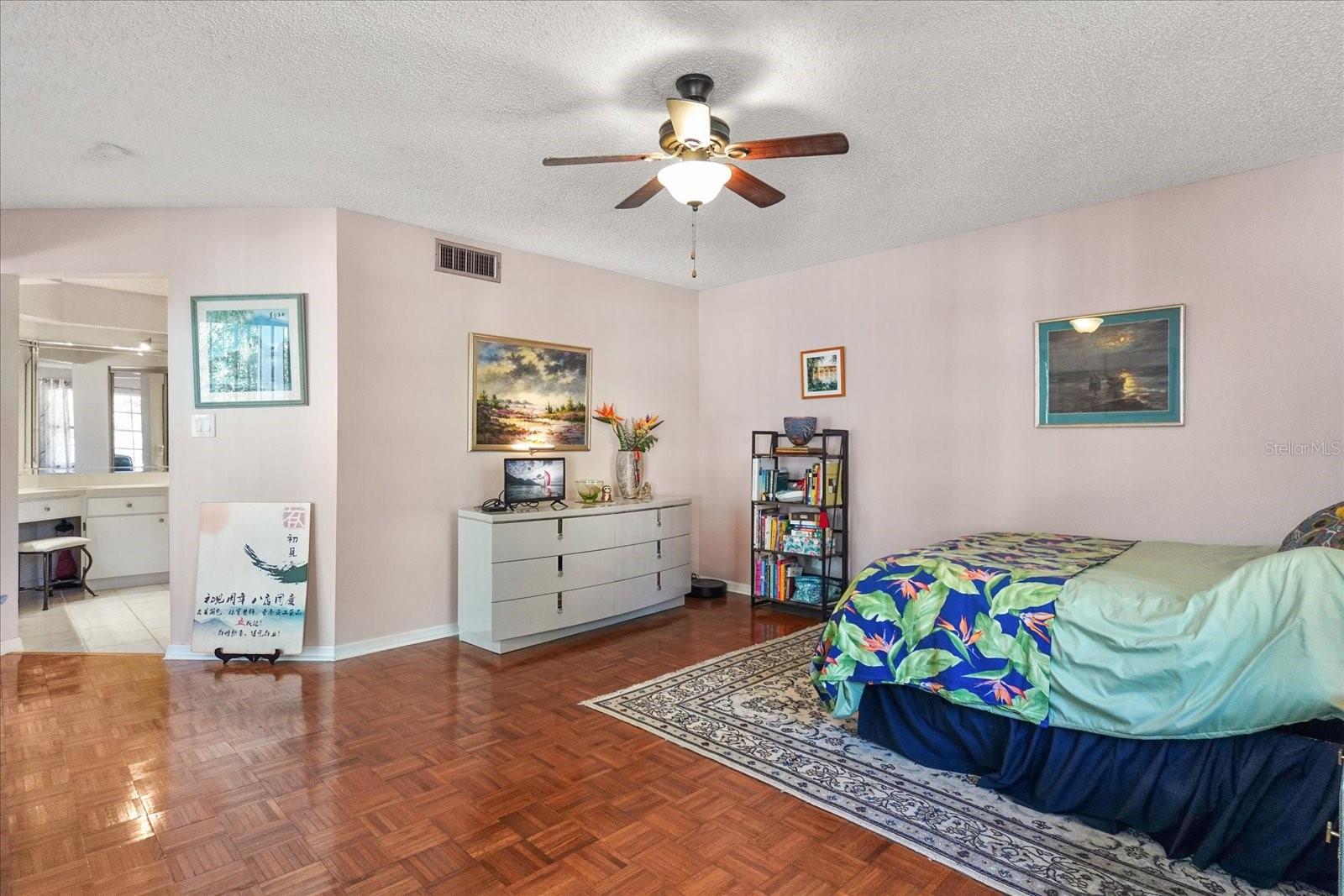 Image 14 of 27 For 6826 Stones Throw Circle N 11206