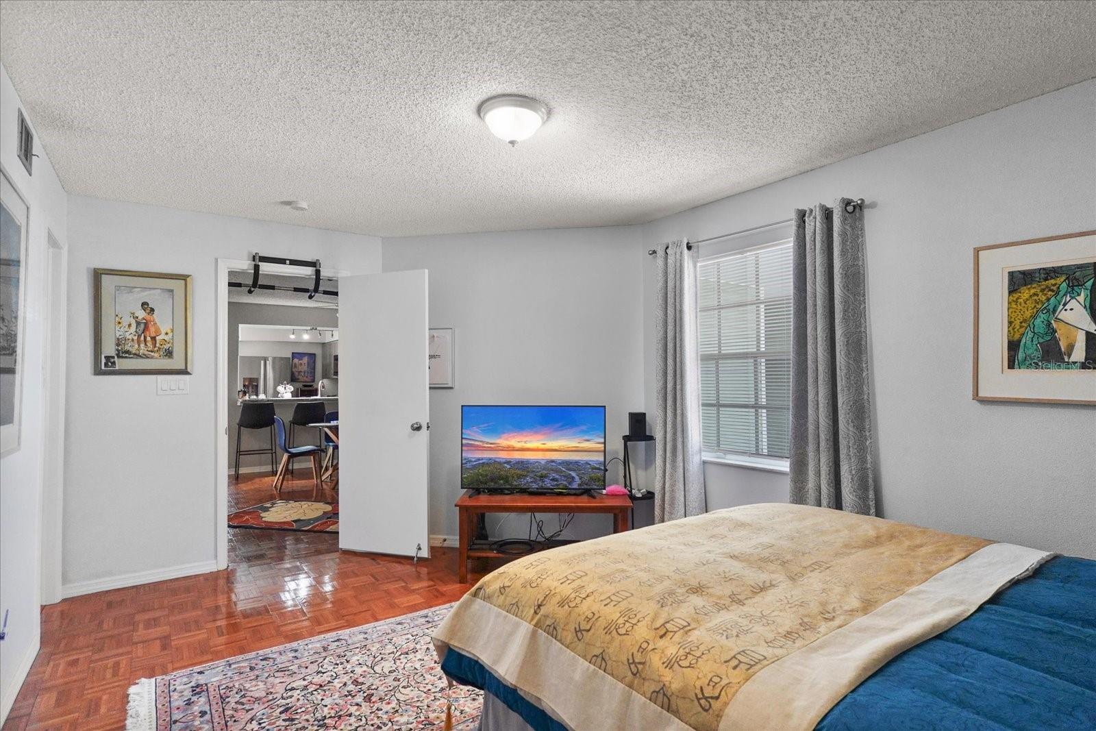 Image 18 of 27 For 6826 Stones Throw Circle N 11206