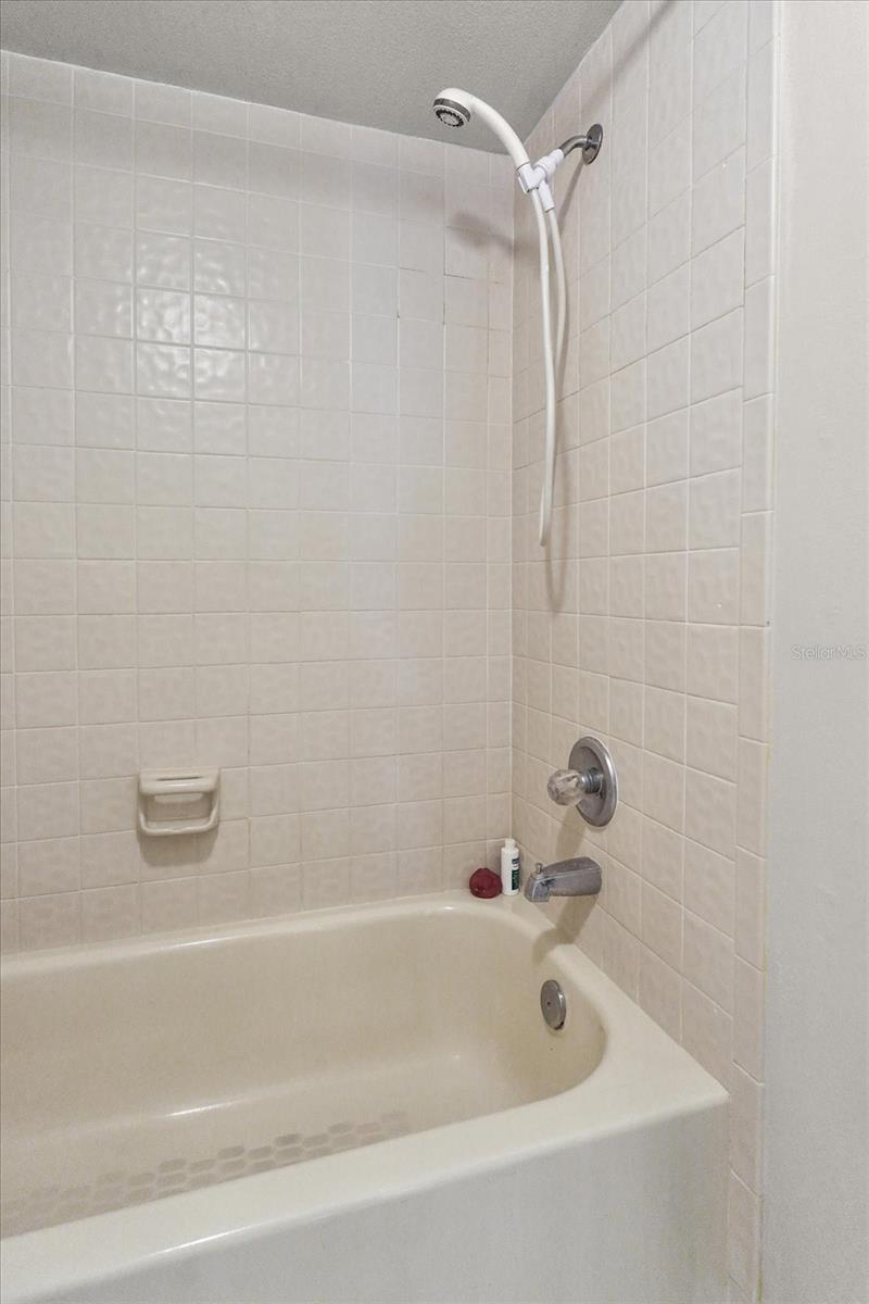 Image 25 of 27 For 6826 Stones Throw Circle N 11206