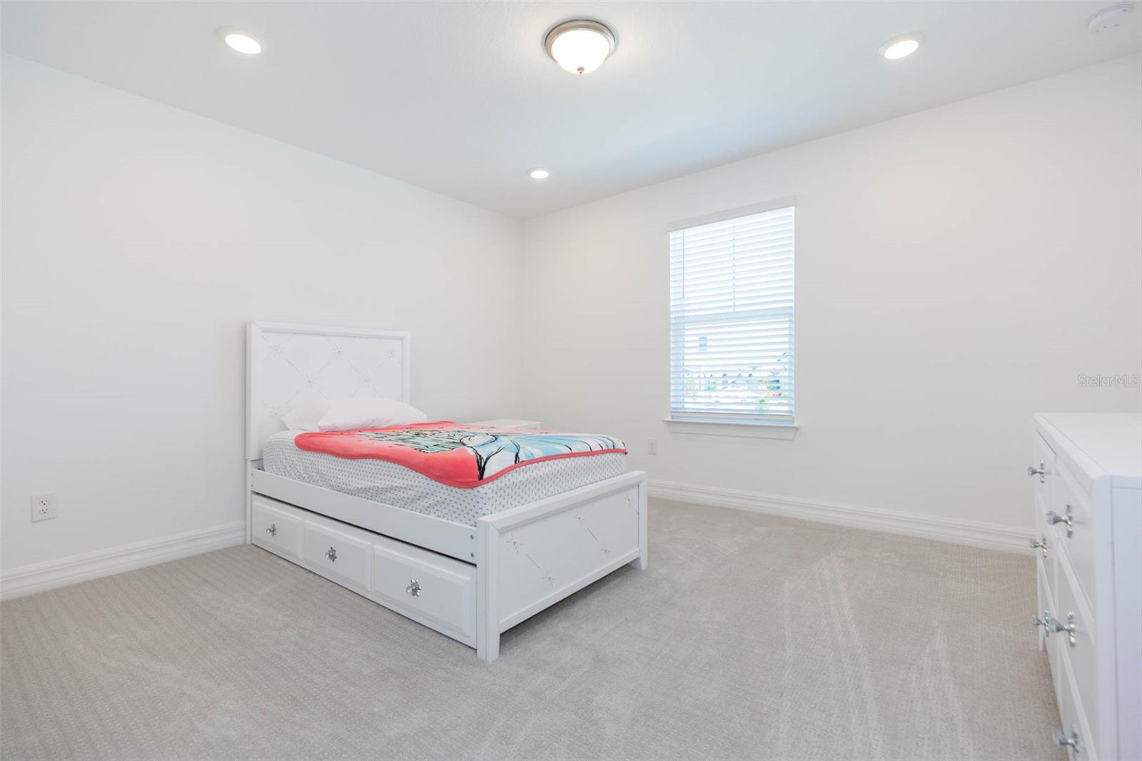 Image 18 of 29 For 9503 Ibis Grove Boulevard