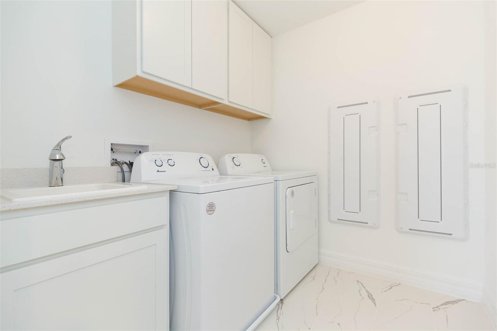 Image 21 of 29 For 9503 Ibis Grove Boulevard