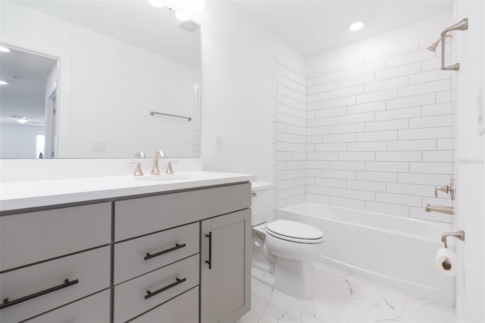 Image 22 of 29 For 9503 Ibis Grove Boulevard