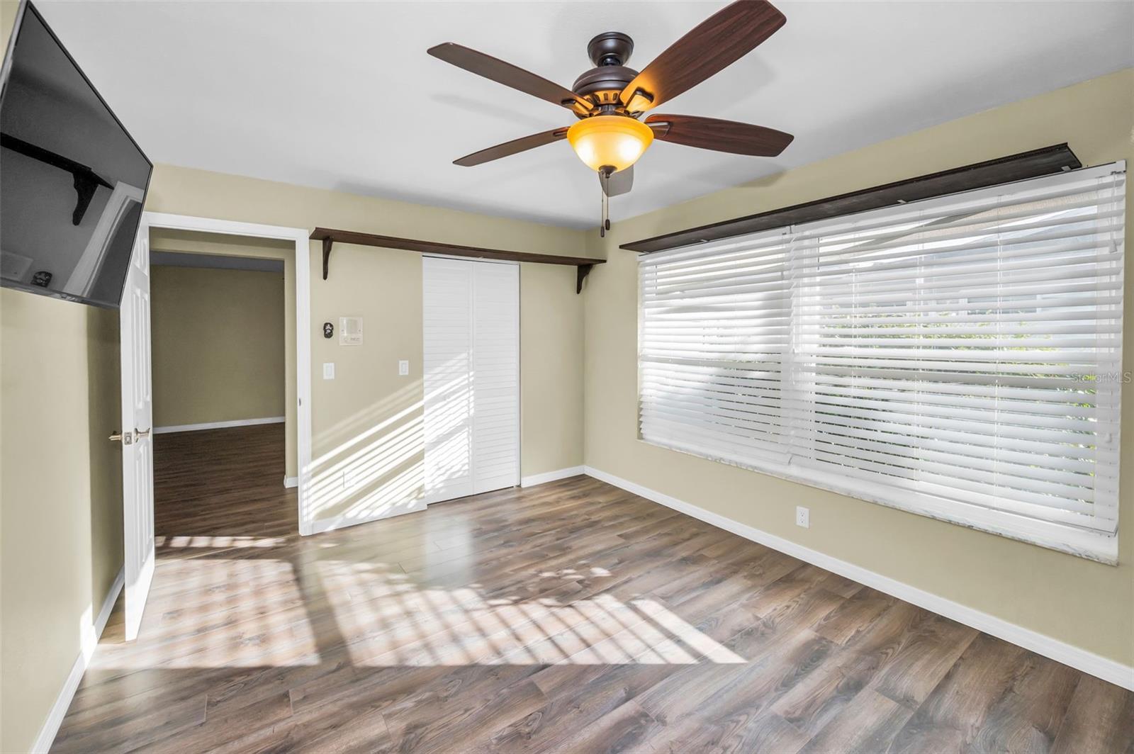 Image 14 of 27 For 8793 Merrimoor Boulevard E