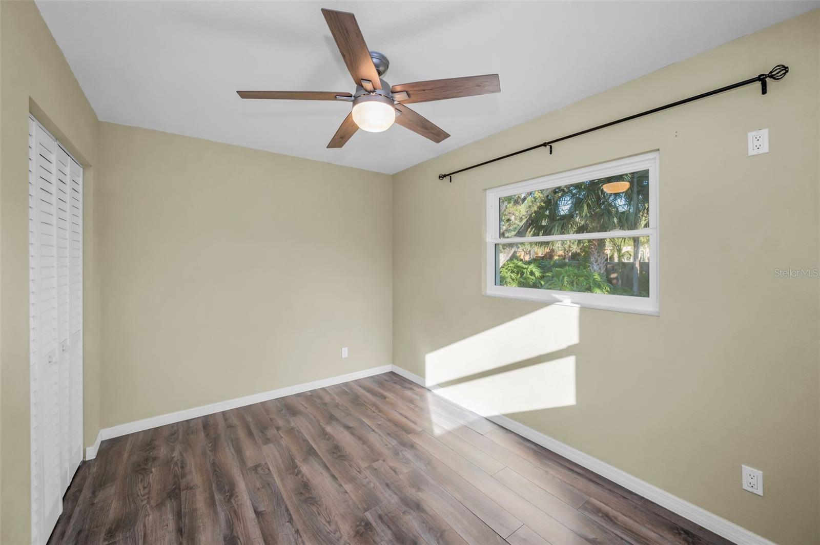 Image 17 of 27 For 8793 Merrimoor Boulevard E