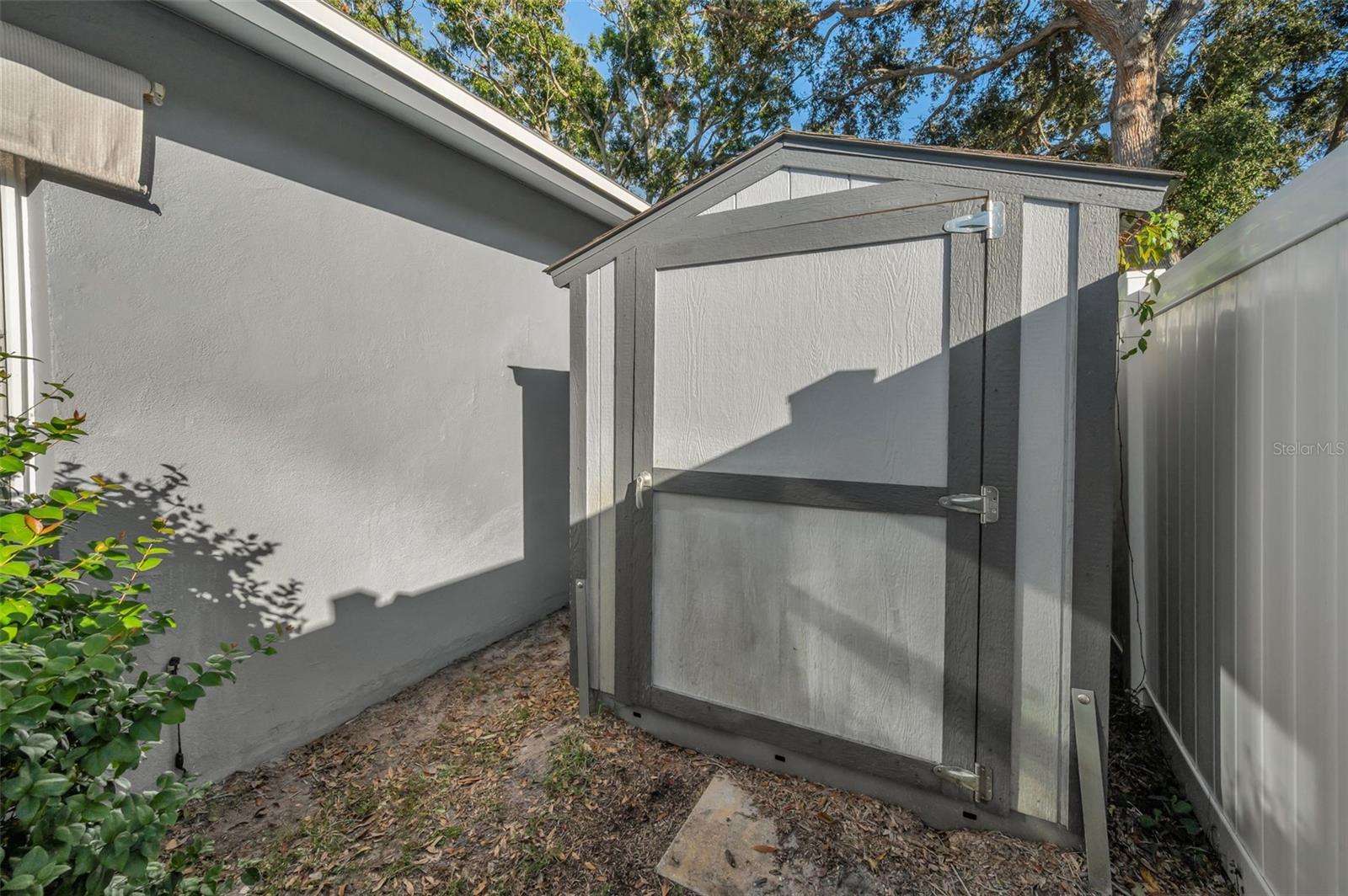 Image 25 of 27 For 8793 Merrimoor Boulevard E