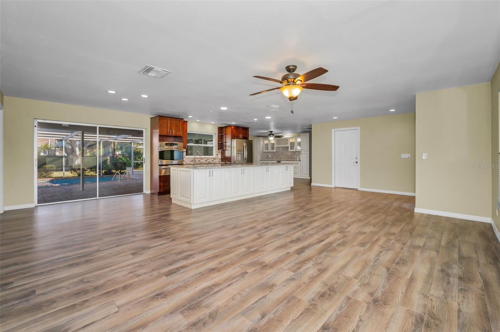 Image 3 of 27 For 8793 Merrimoor Boulevard E