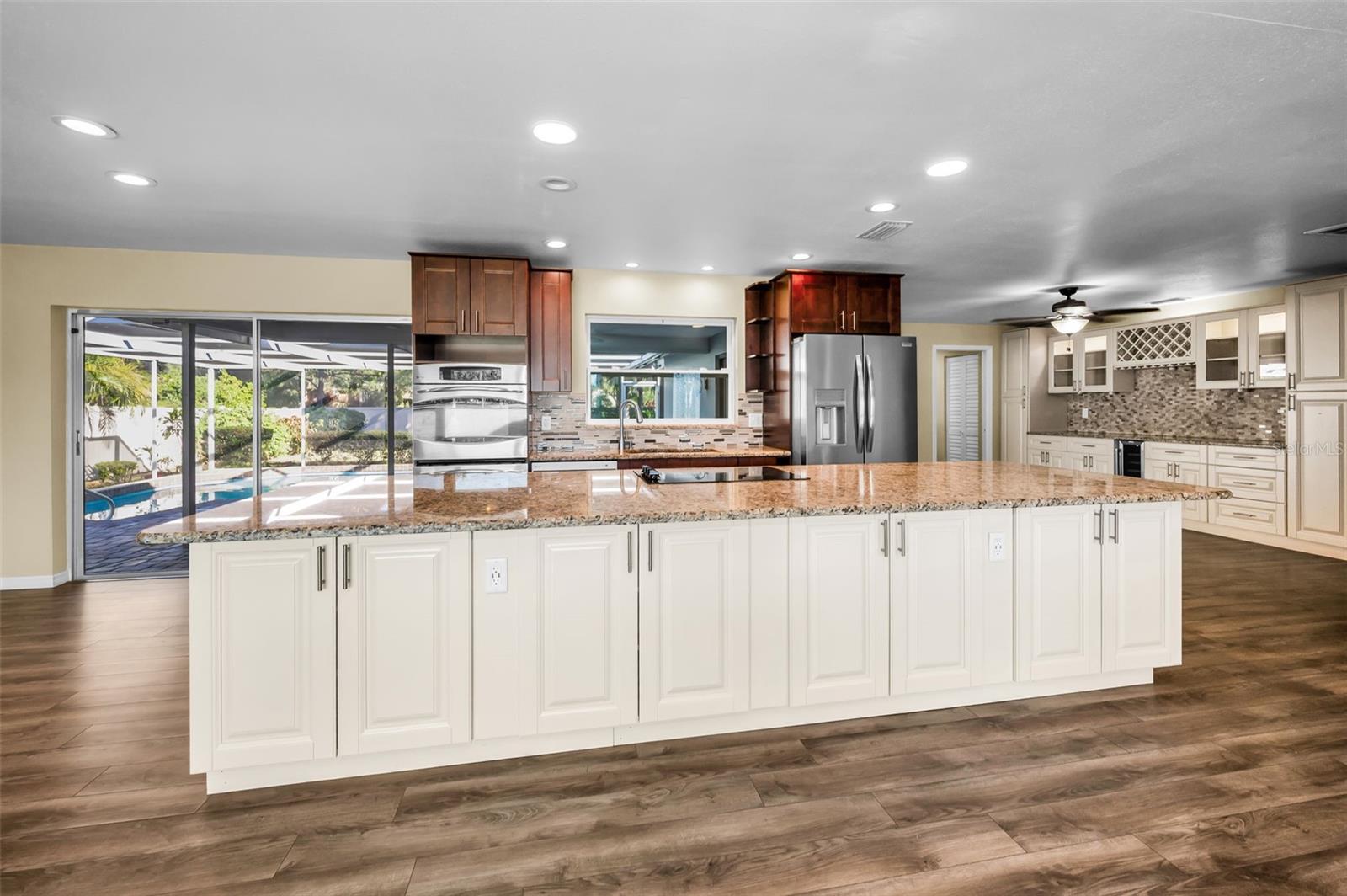 Image 5 of 27 For 8793 Merrimoor Boulevard E