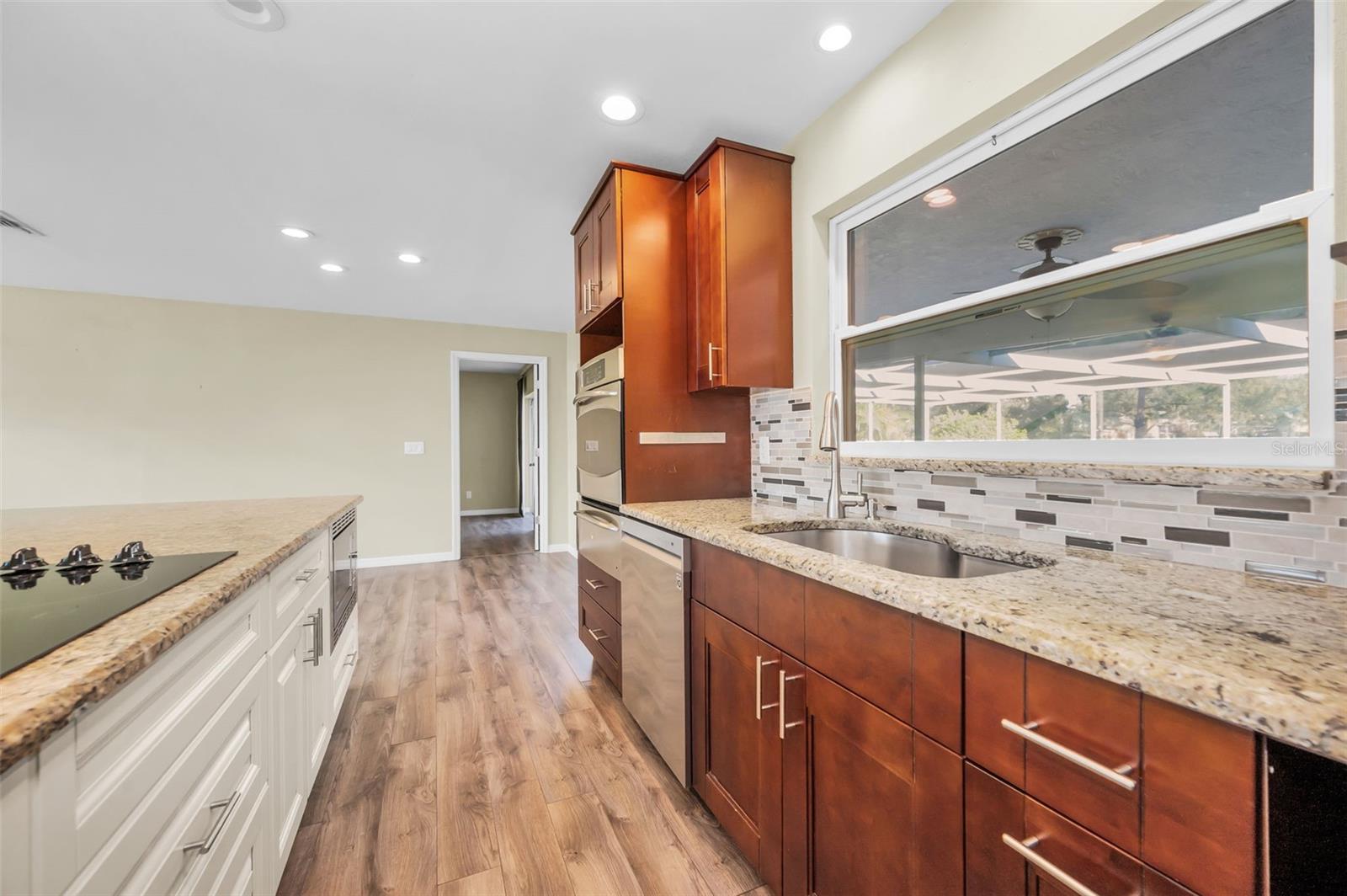 Image 7 of 27 For 8793 Merrimoor Boulevard E