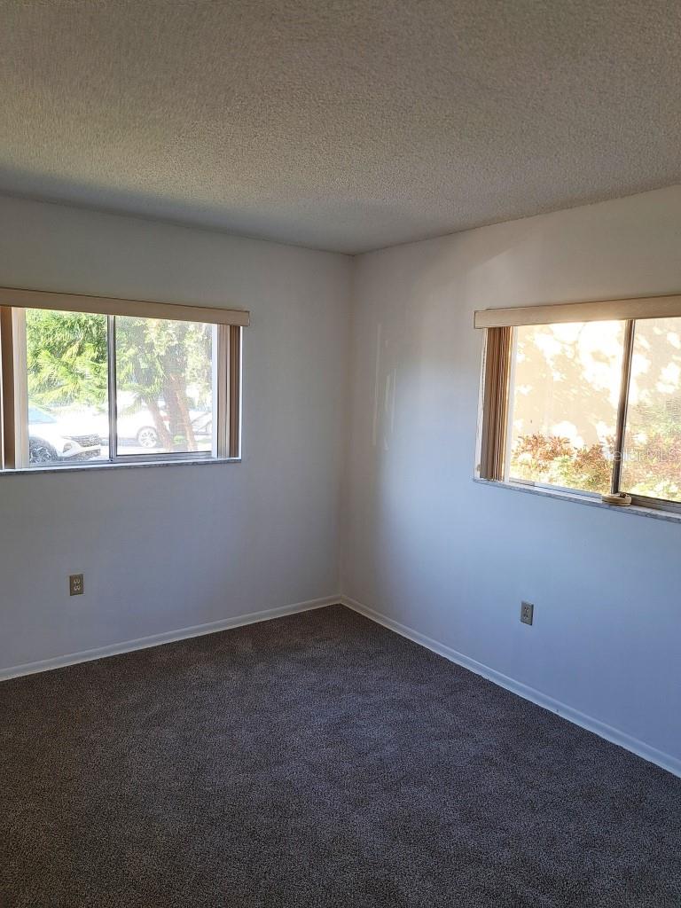 Image 13 of 23 For 2005 Greenbriar Boulevard 1