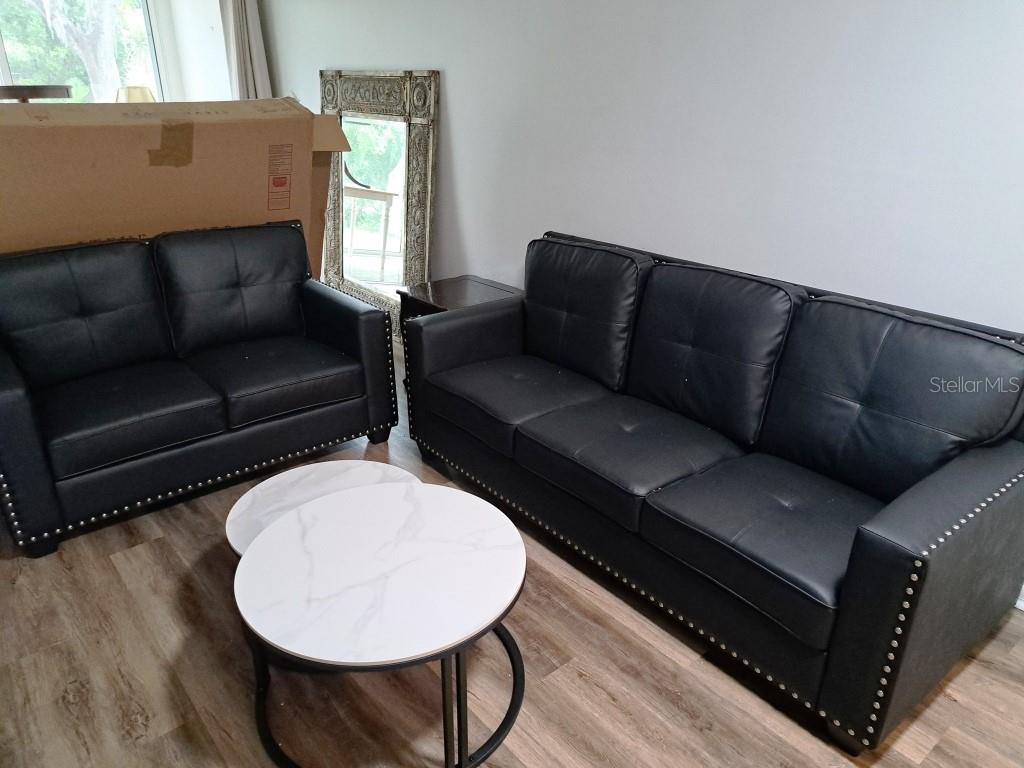 Image 7 of 23 For 2005 Greenbriar Boulevard 1