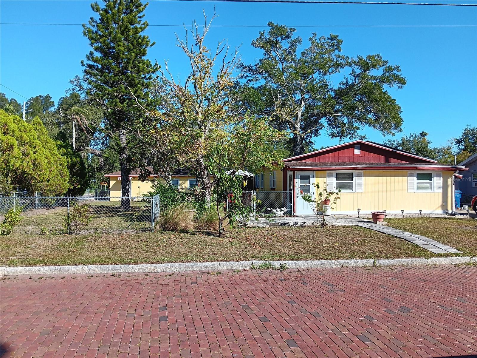 Details for 374 3rd Street Nw, LARGO, FL 33770