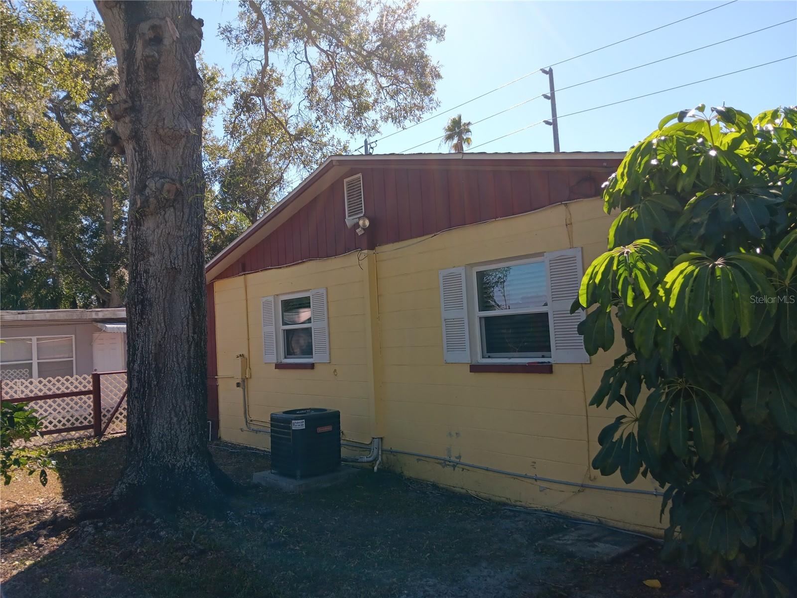 Image 16 of 27 For 374 3rd Street Nw