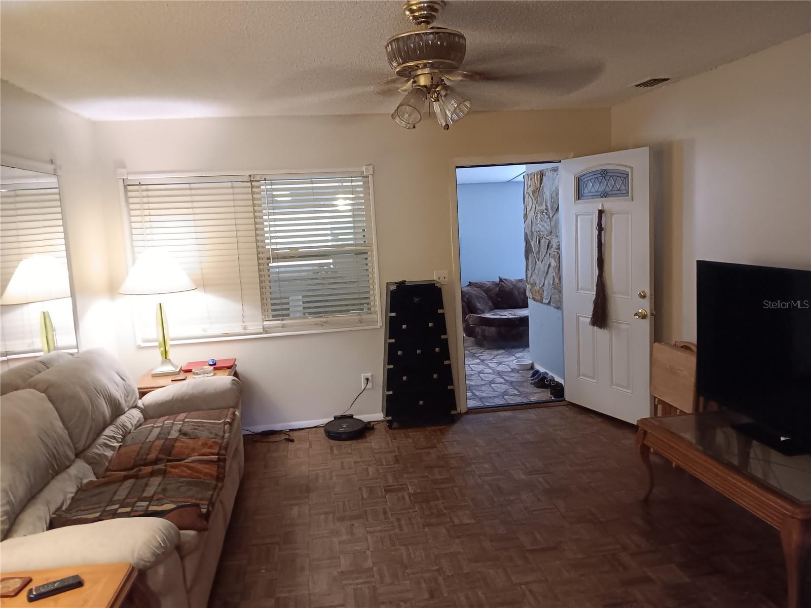 Image 8 of 27 For 374 3rd Street Nw