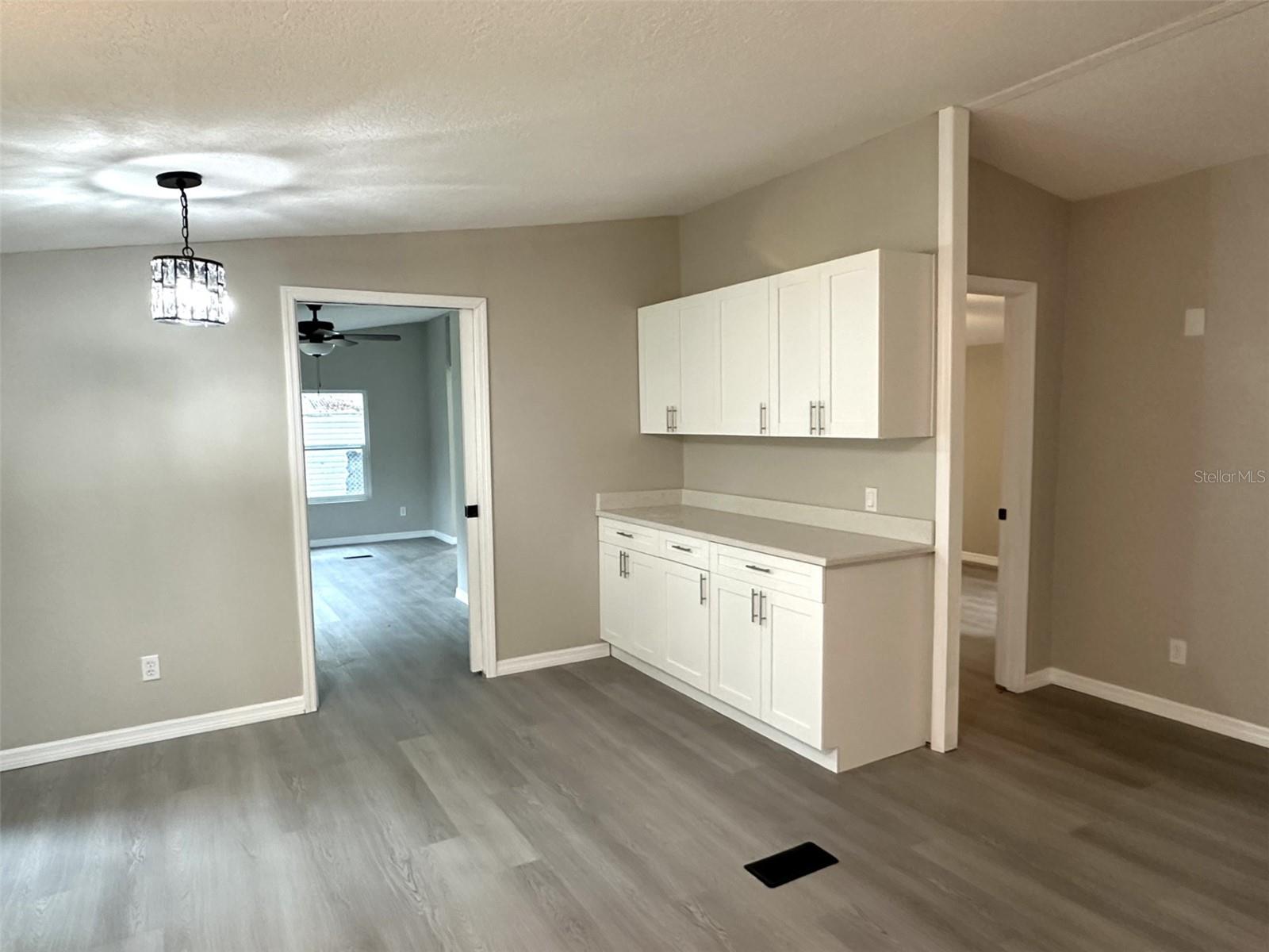 Image 14 of 37 For 26042 Glenwood Drive