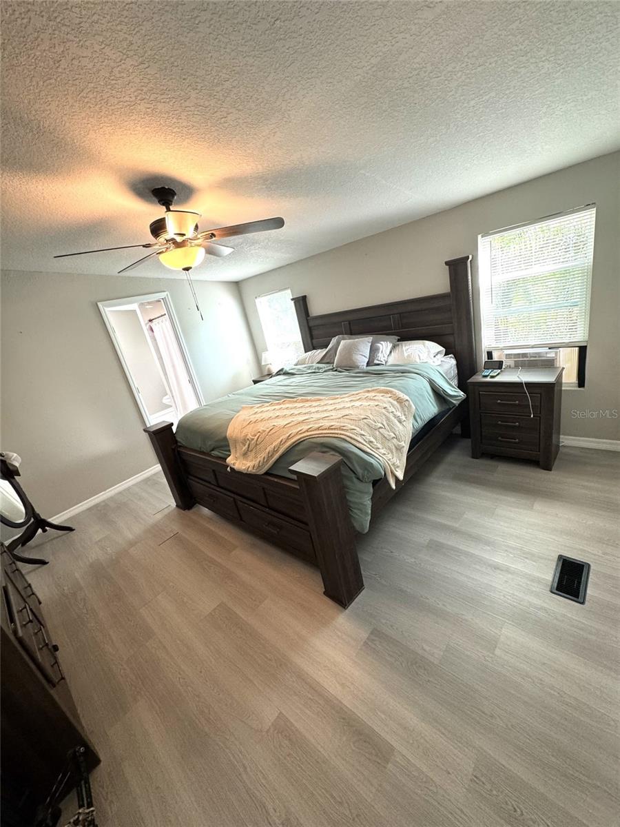 Image 16 of 37 For 26042 Glenwood Drive