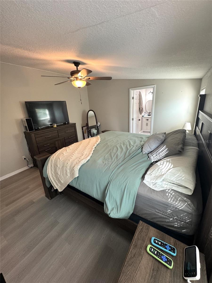 Image 17 of 37 For 26042 Glenwood Drive