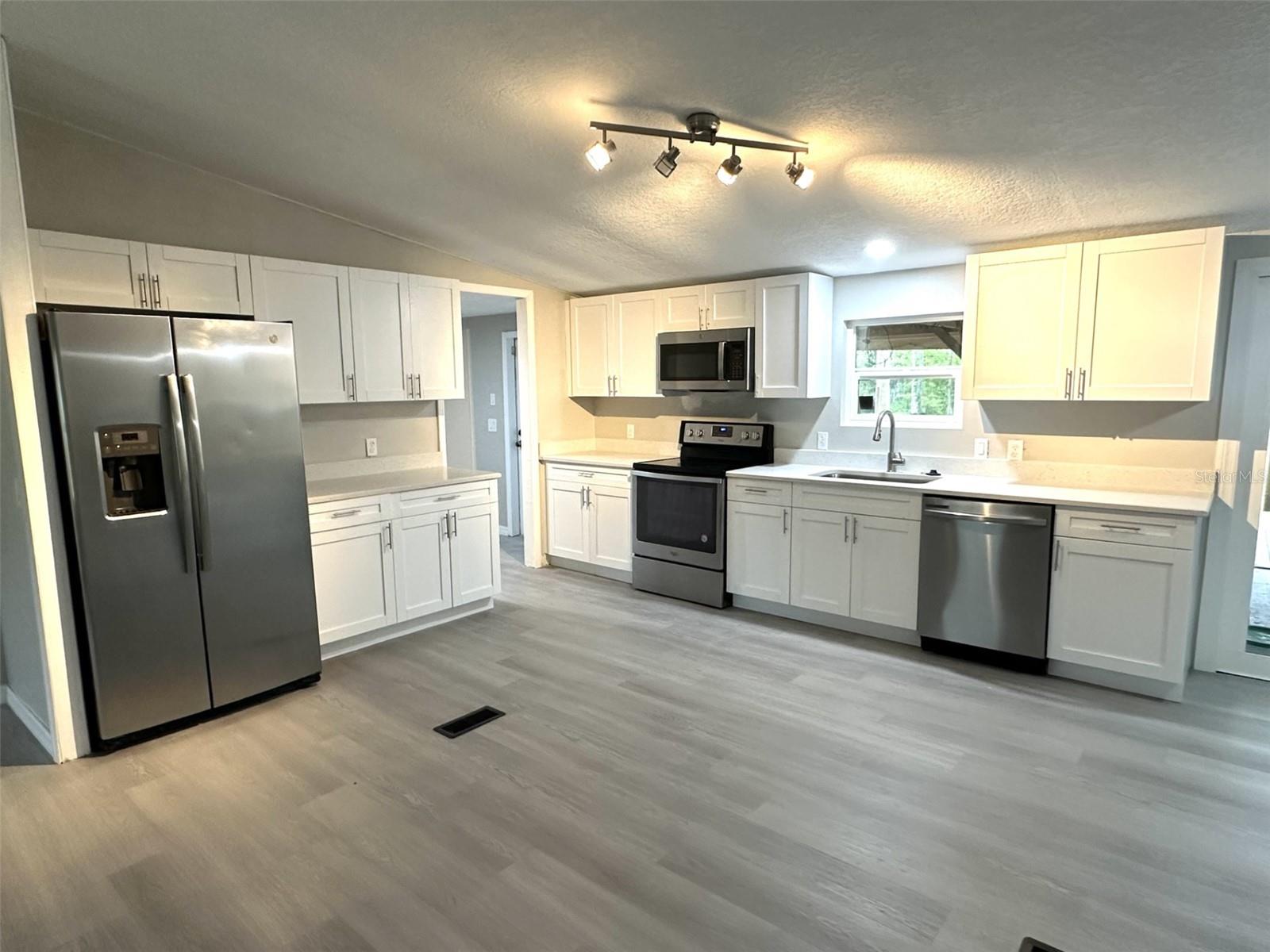 Image 3 of 37 For 26042 Glenwood Drive