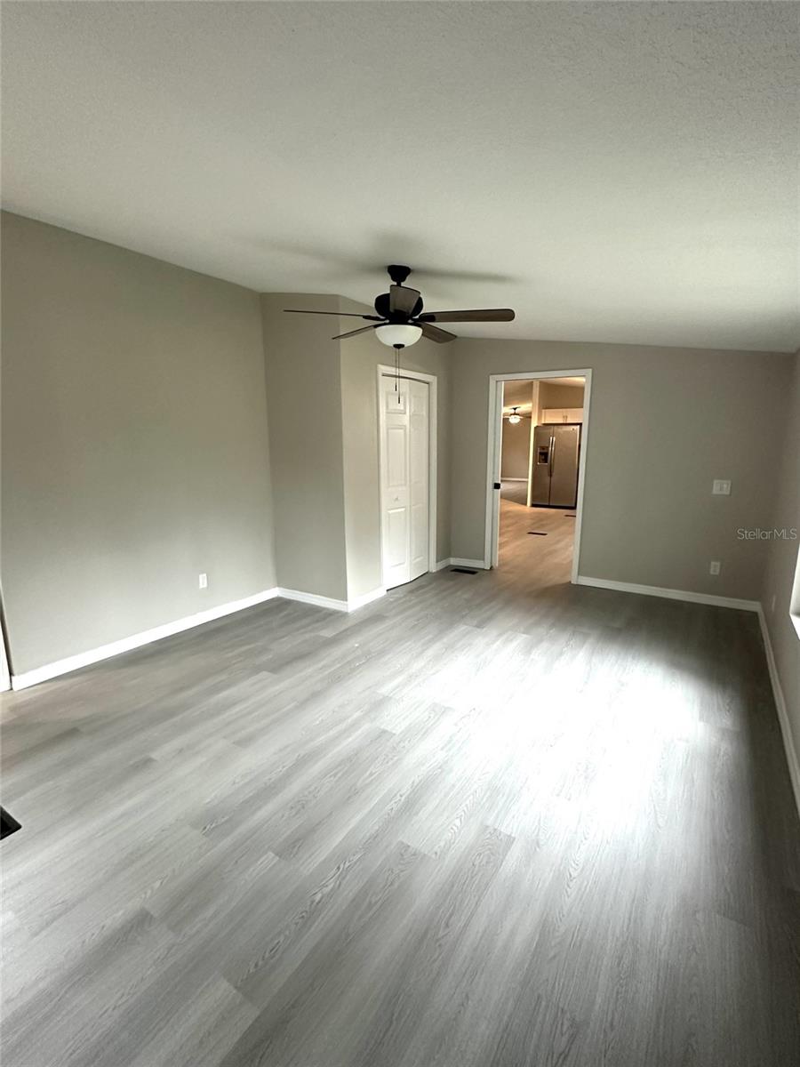 Image 31 of 37 For 26042 Glenwood Drive