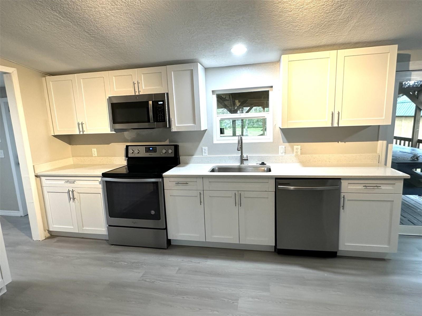 Image 4 of 37 For 26042 Glenwood Drive