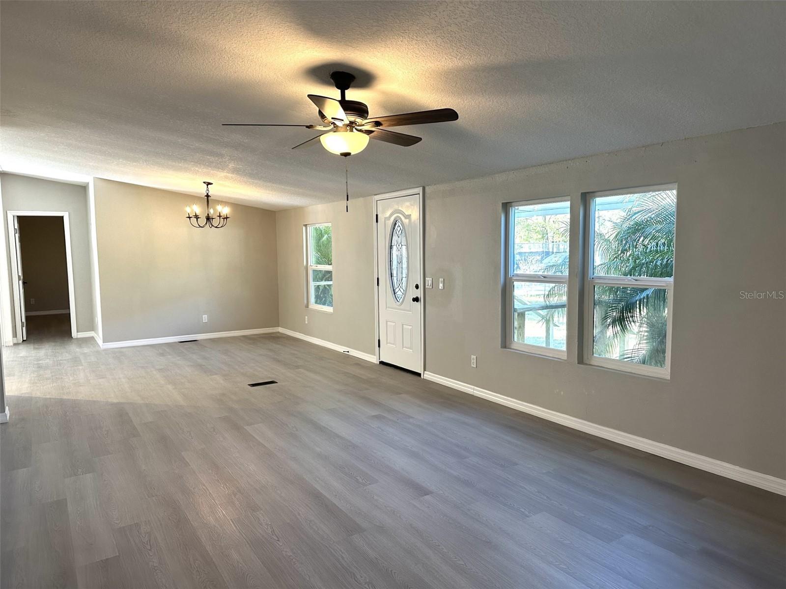 Image 5 of 37 For 26042 Glenwood Drive