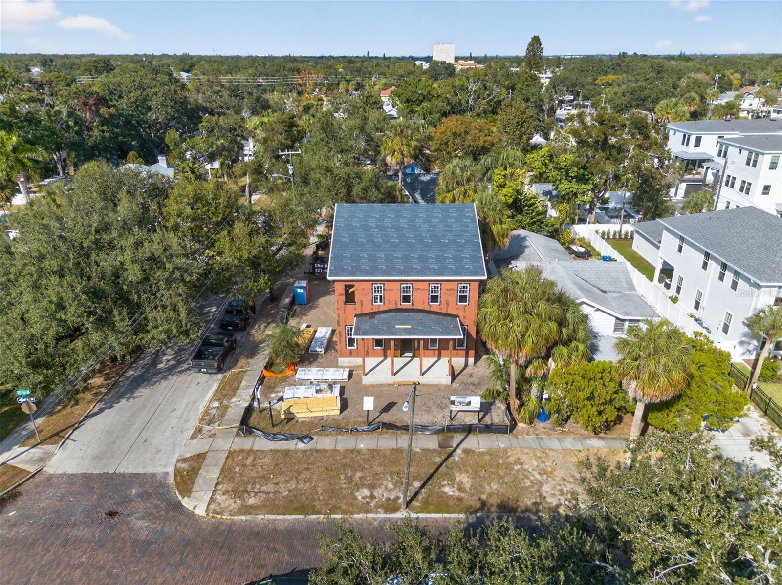 Image 6 of 11 For 939 19th Avenue N