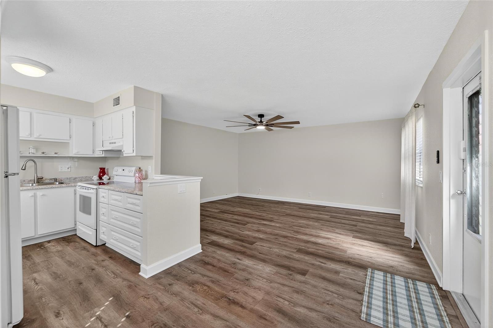 Image 6 of 28 For 1802 Bedford Lane 12