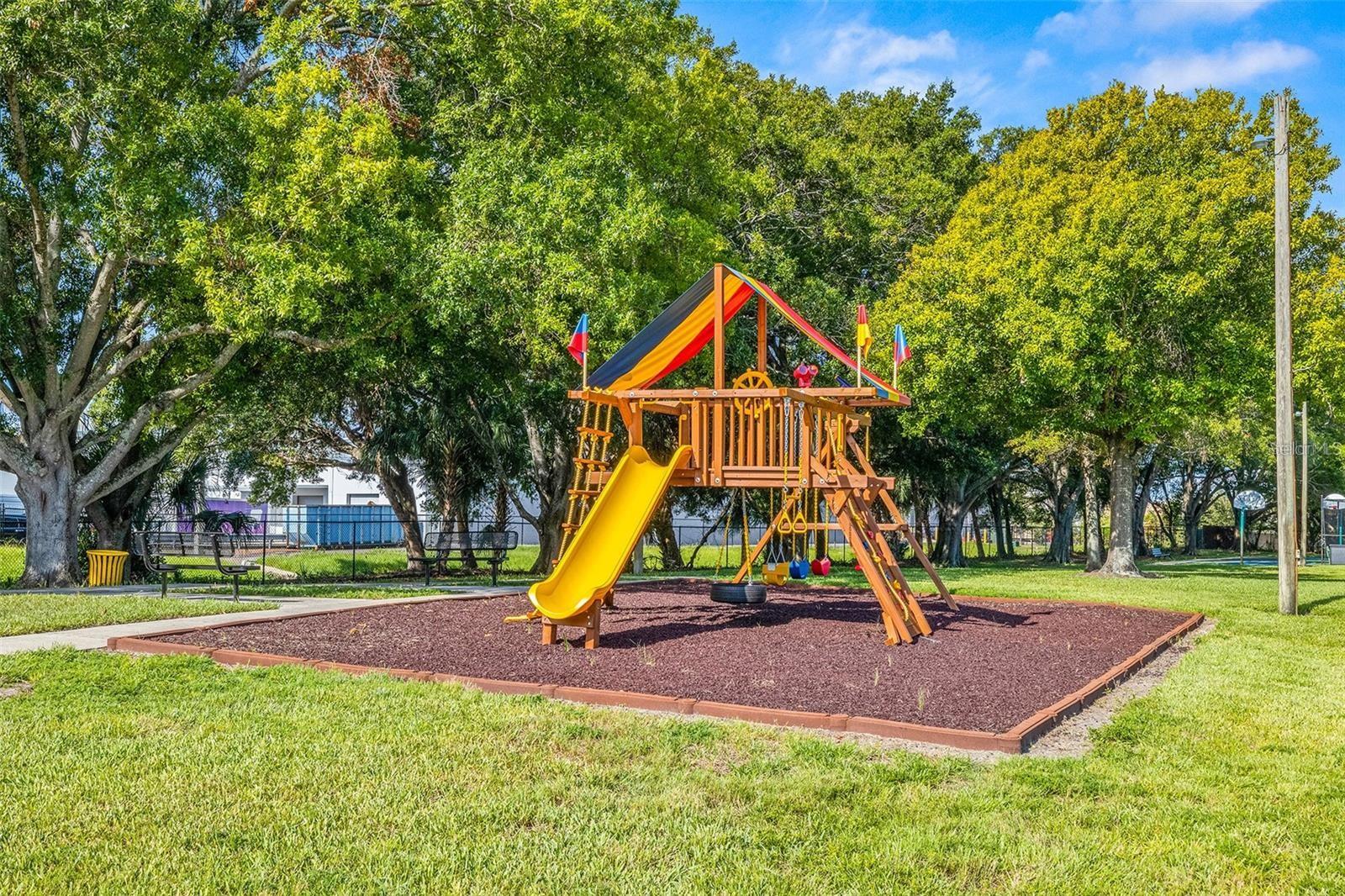 Image 20 of 24 For 4214 La Palma Court