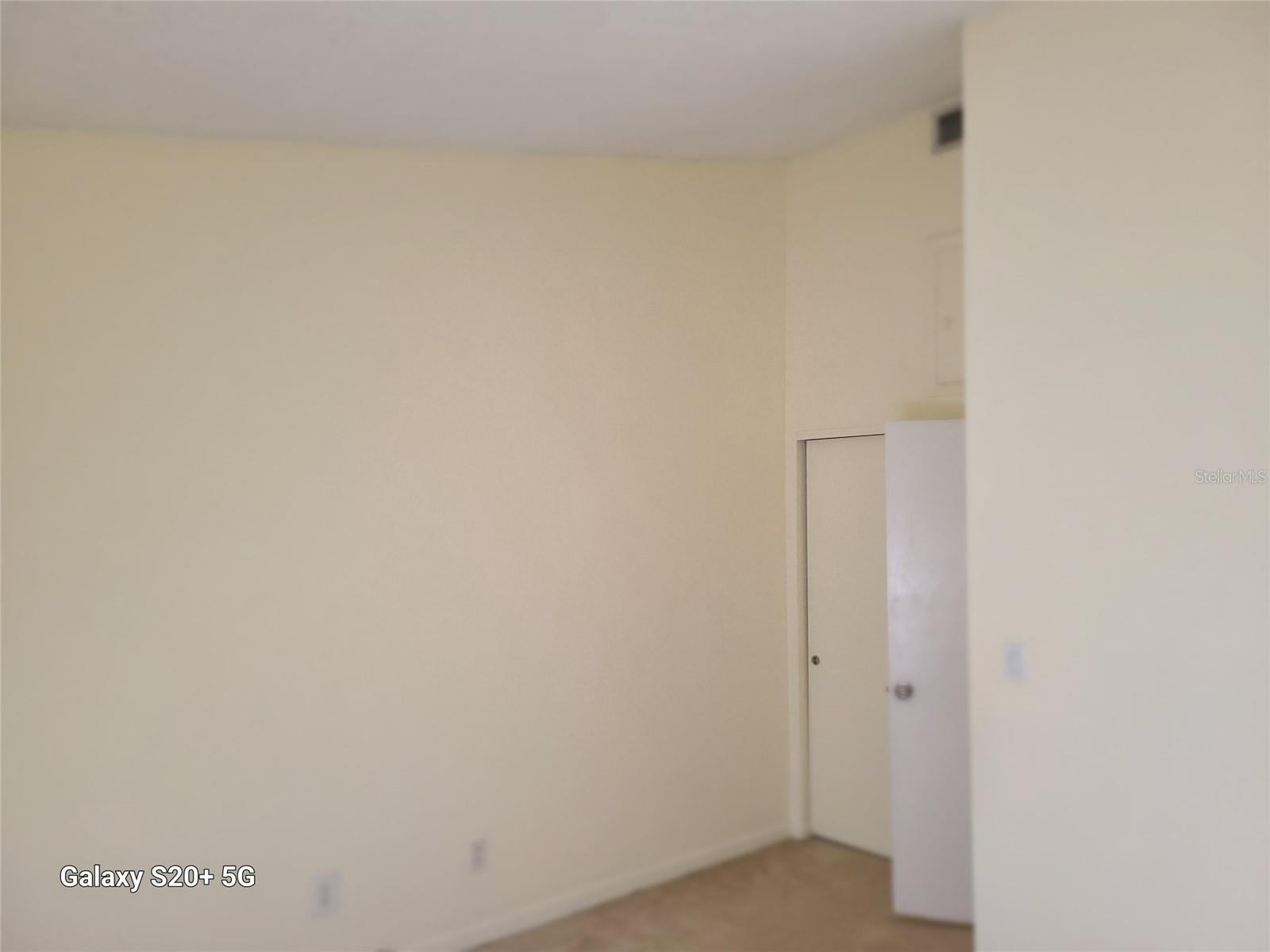 Image 7 of 24 For 4214 La Palma Court