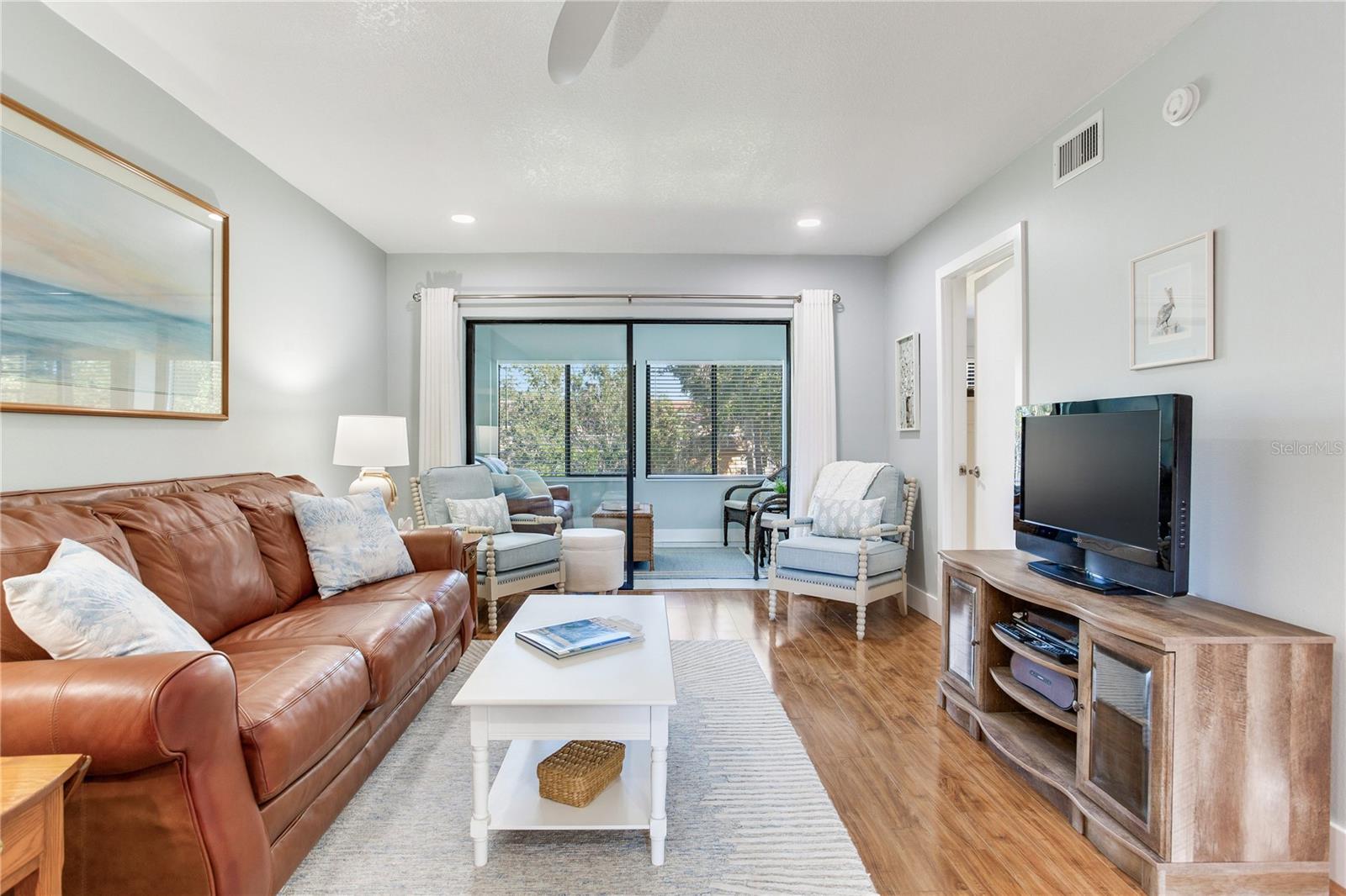 Image 7 of 40 For 12900 Vonn Road A204