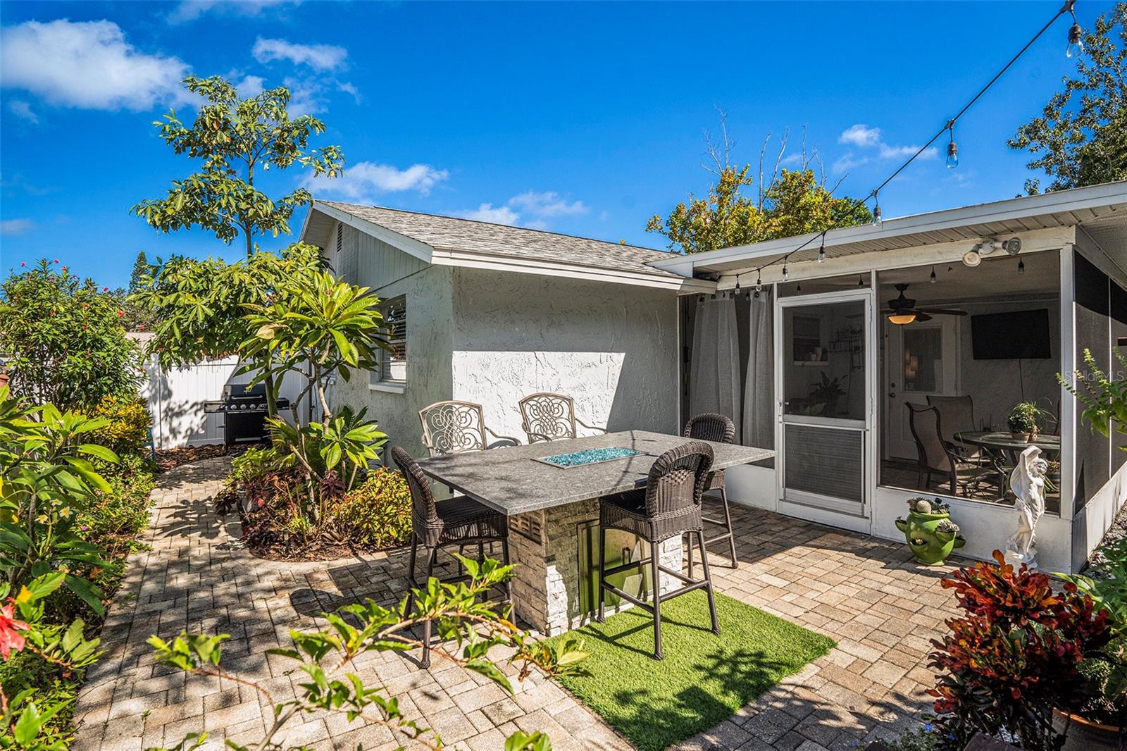 Image 17 of 24 For 6318 Ridge Crest Drive