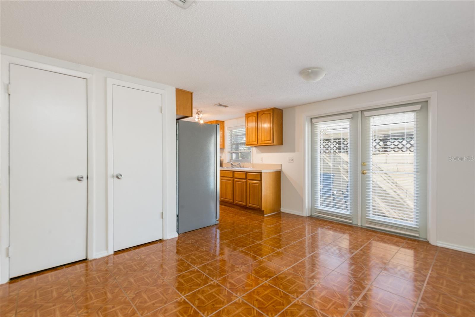 Image 5 of 26 For 5815 1st Street