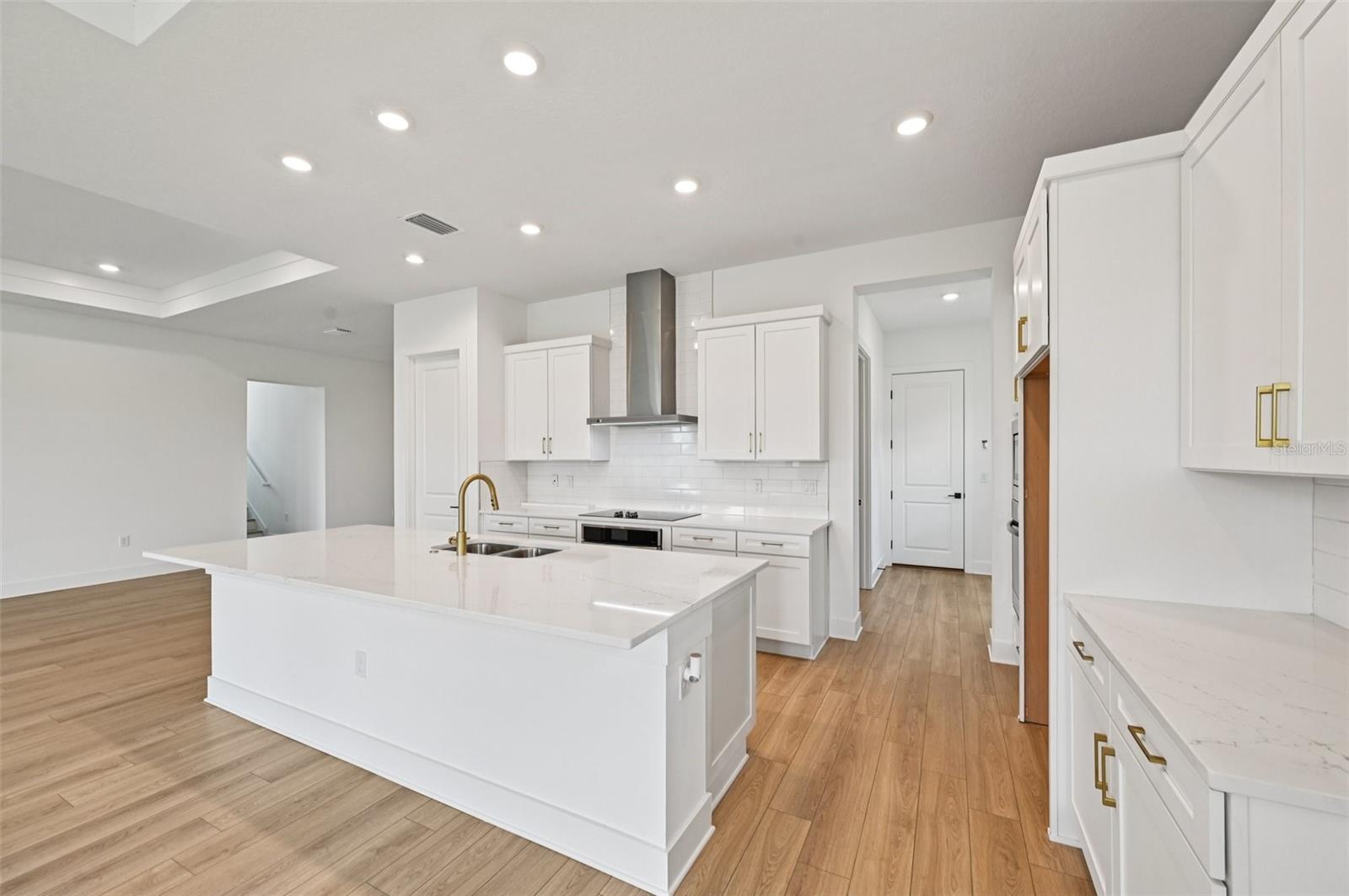 Image 13 of 58 For 8324 Golden Beach Court