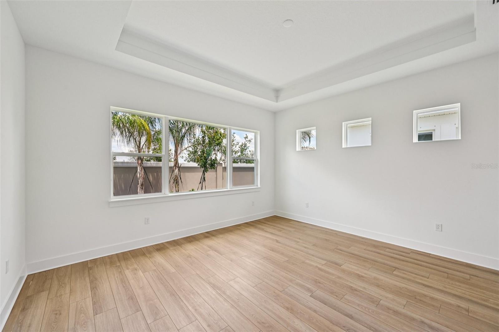 Image 18 of 58 For 8324 Golden Beach Court