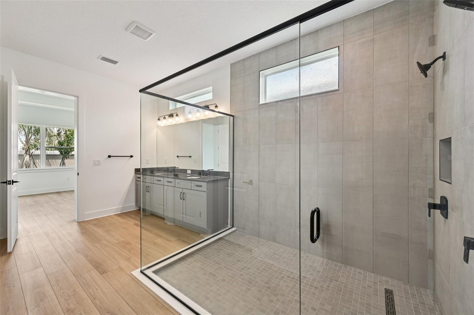 Image 22 of 58 For 8324 Golden Beach Court