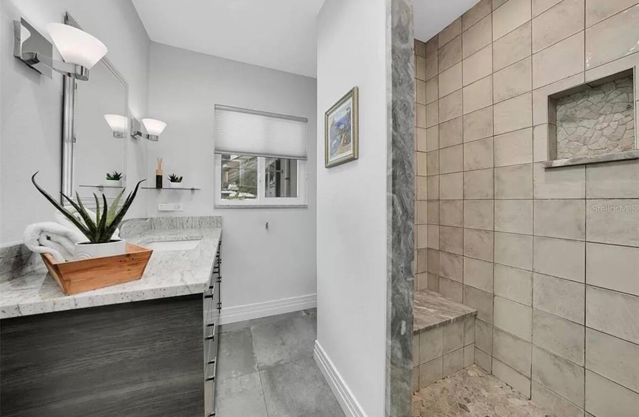 Image 14 of 24 For 1205 Adalee Street