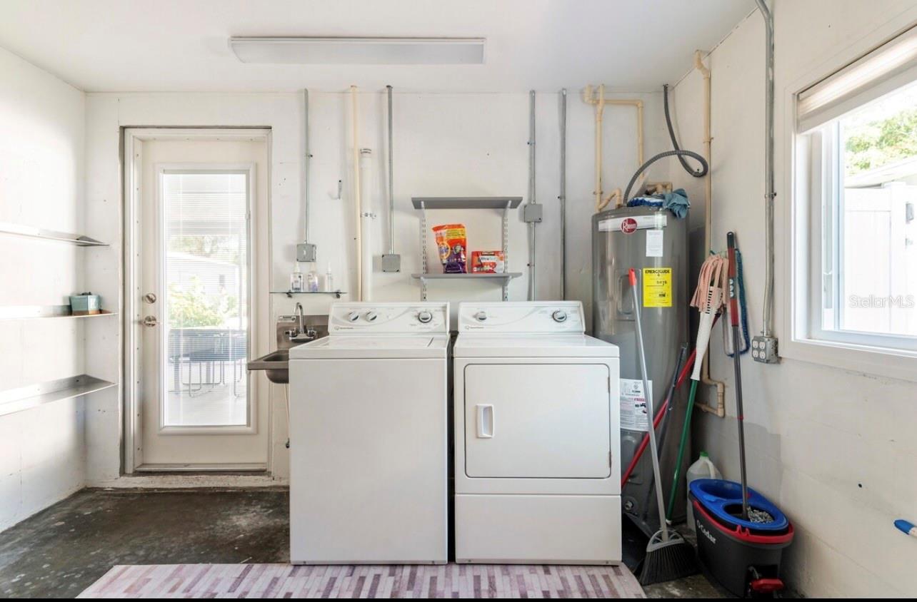 Image 21 of 24 For 1205 Adalee Street