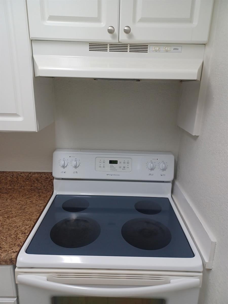 Image 21 of 25 For 13693 Orange Sunset Drive 102