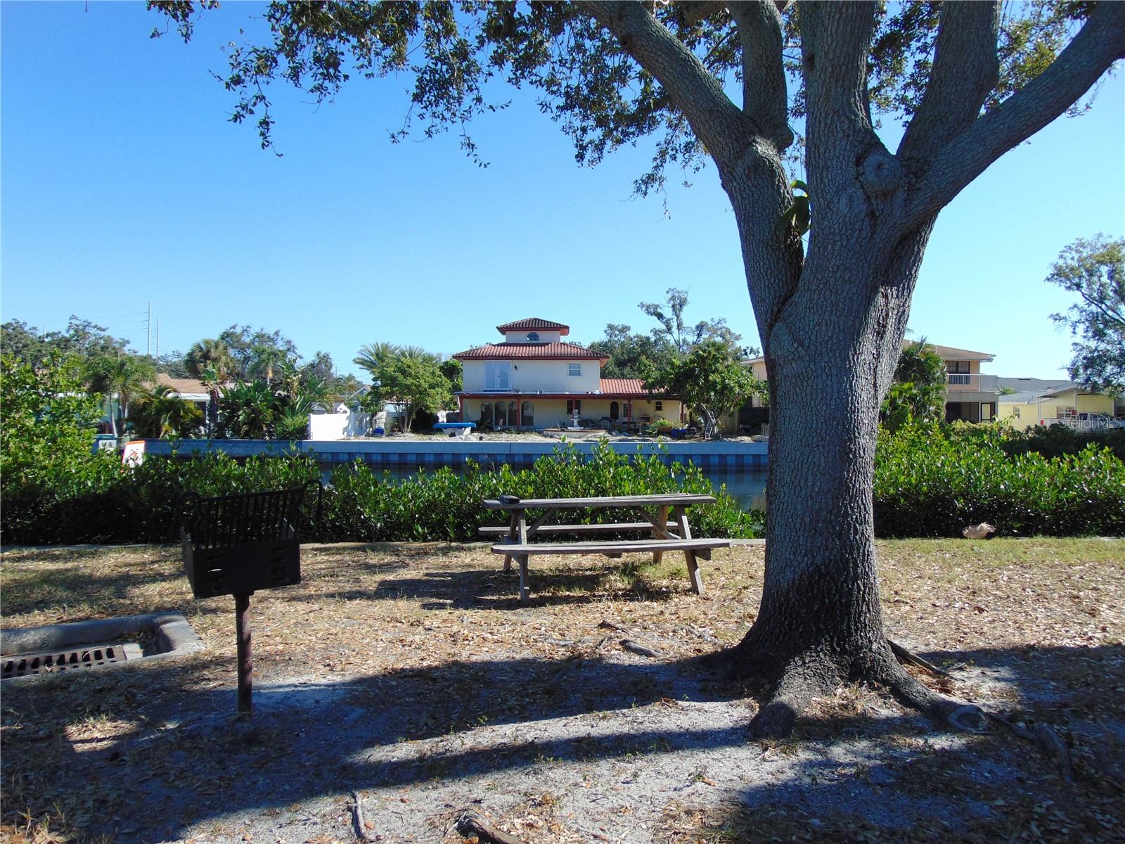 Image 11 of 13 For 9119 Tudor Drive E102