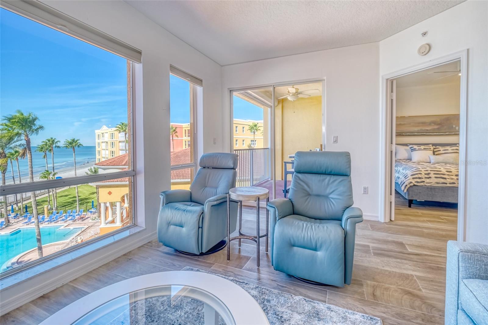 Image 6 of 49 For 16600 Gulf Boulevard 536