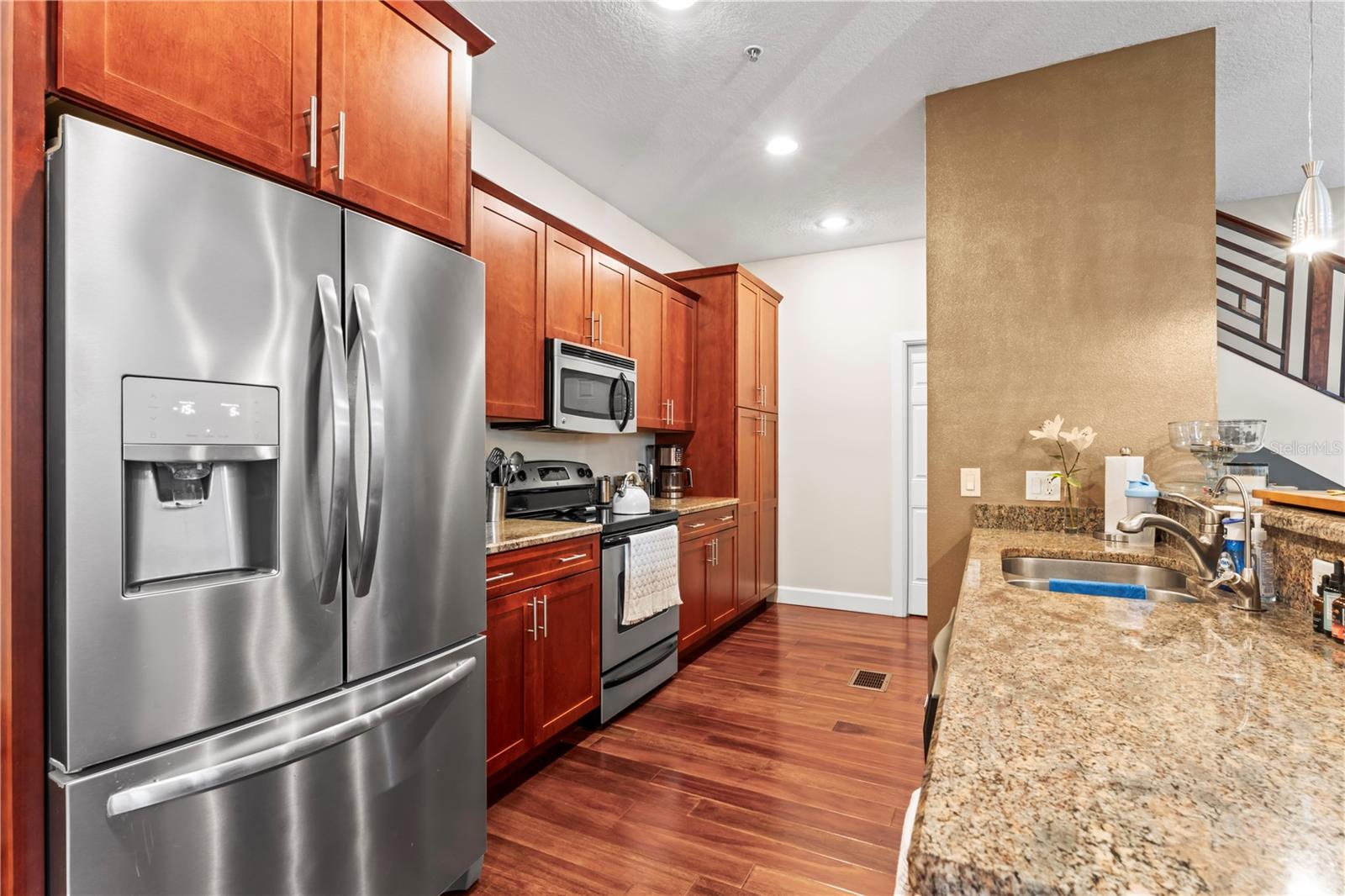 Image 14 of 32 For 113 Newport Avenue 4