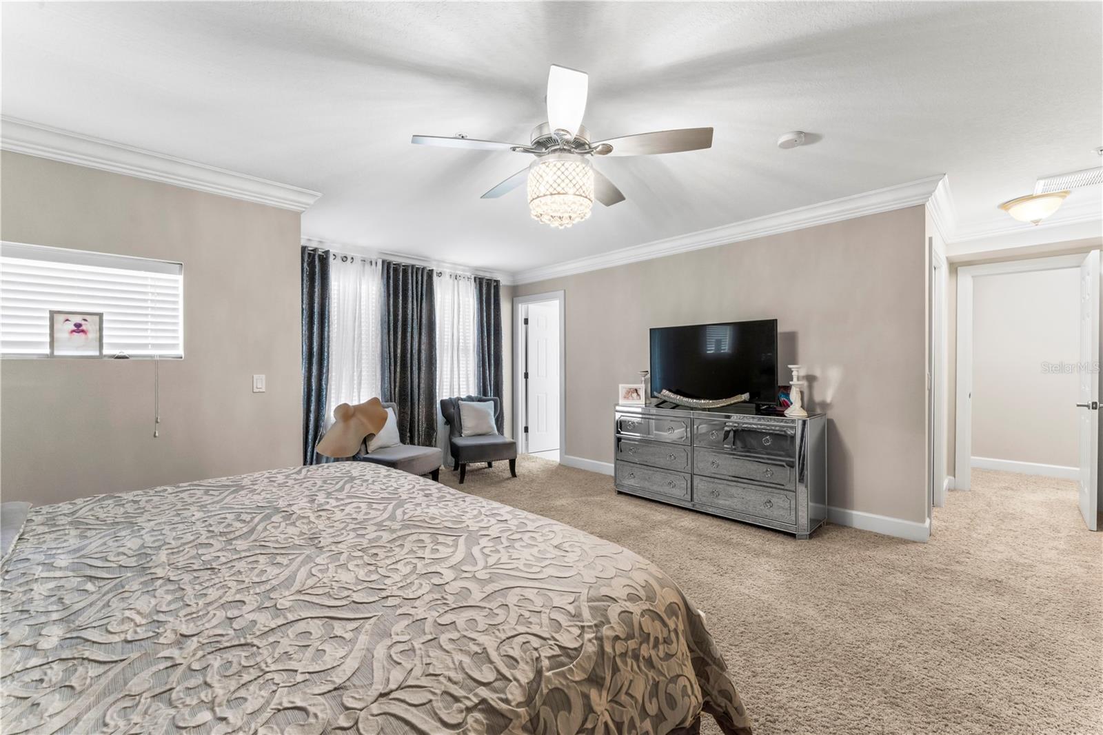 Image 26 of 32 For 113 Newport Avenue 4