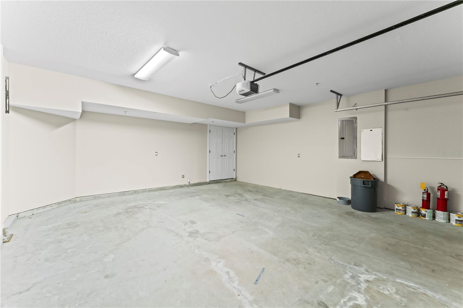 Image 28 of 32 For 113 Newport Avenue 4